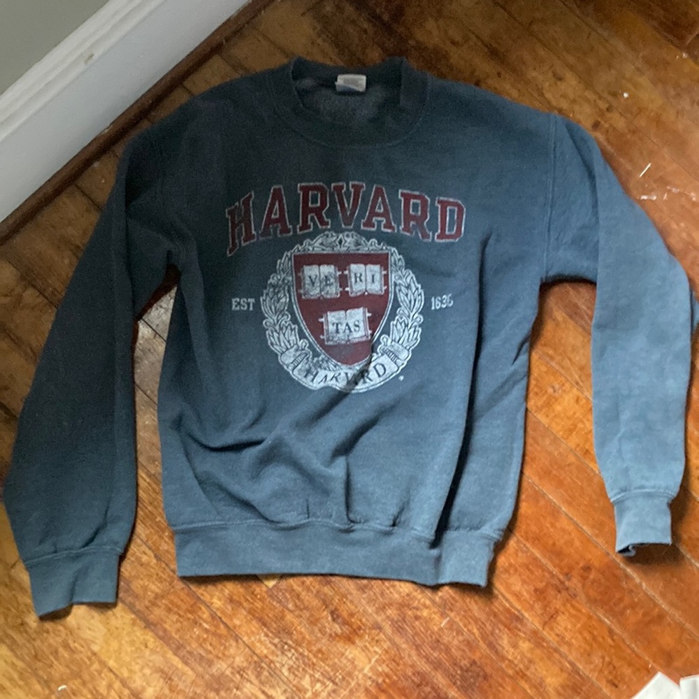 Harvard crew neck.